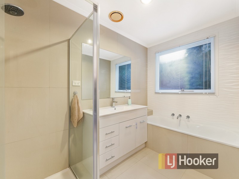 8A Messmate Court, Berwick VIC 3806