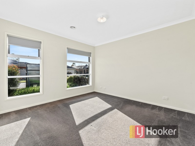 3 Longbow Terrace, Cranbourne North VIC 3977