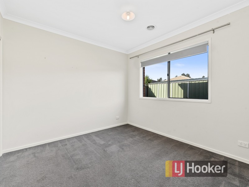 3 Longbow Terrace, Cranbourne North VIC 3977