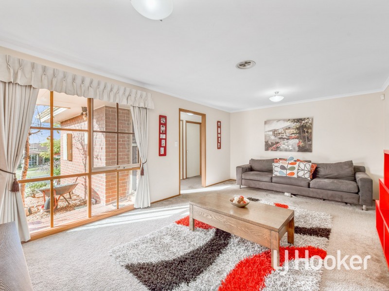 17 Jarryd Crescent, Berwick VIC 3806