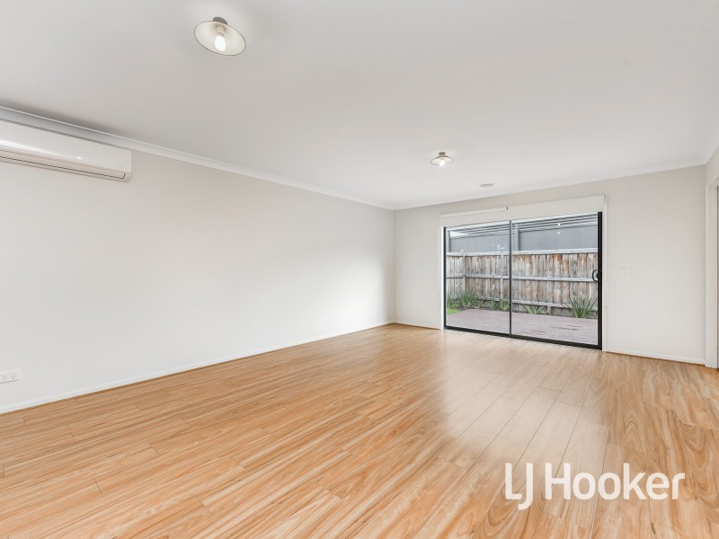 26 Rosina Drive, Officer VIC 3809