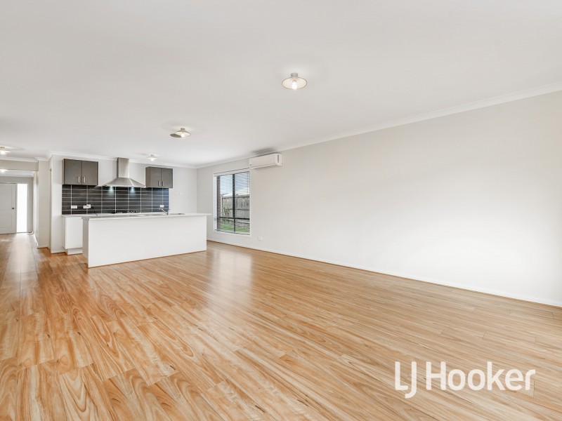 26 Rosina Drive, Officer VIC 3809