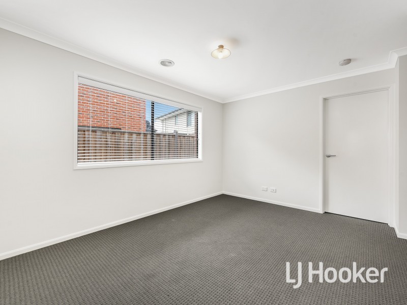 26 Rosina Drive, Officer VIC 3809