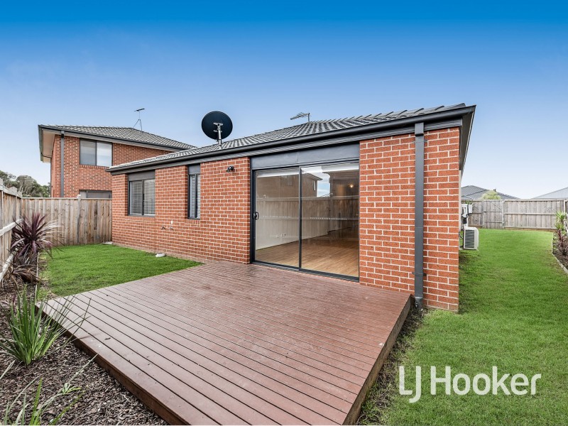 26 Rosina Drive, Officer VIC 3809