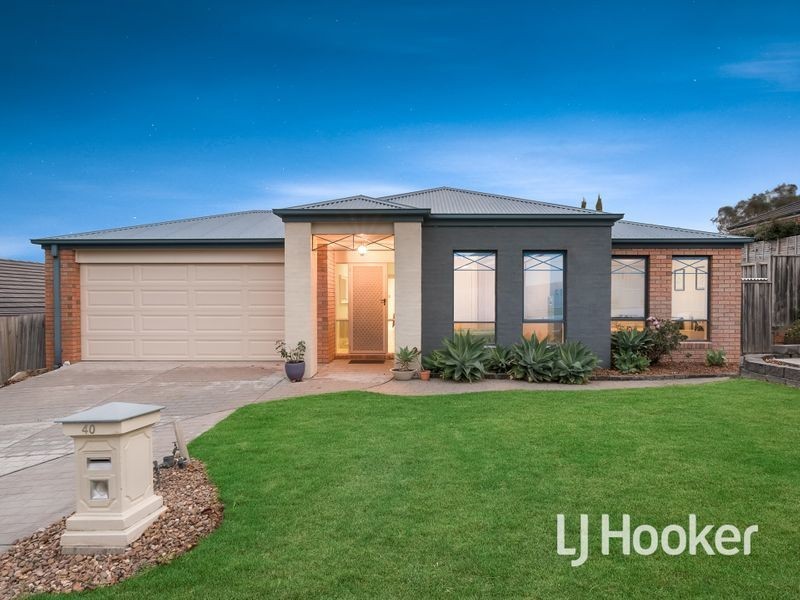 40 Lorikeet Drive, Berwick VIC 3806