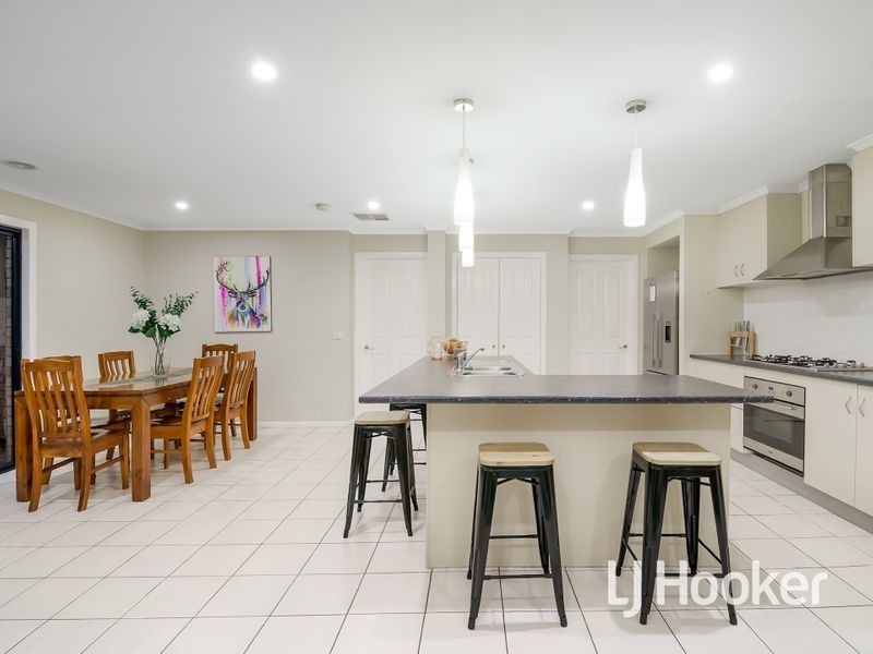 40 Lorikeet Drive, Berwick VIC 3806