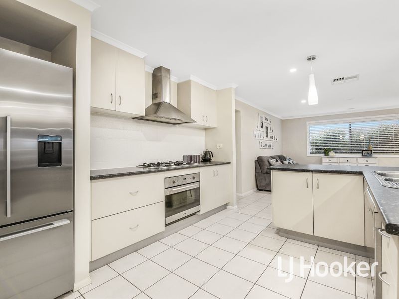 40 Lorikeet Drive, Berwick VIC 3806