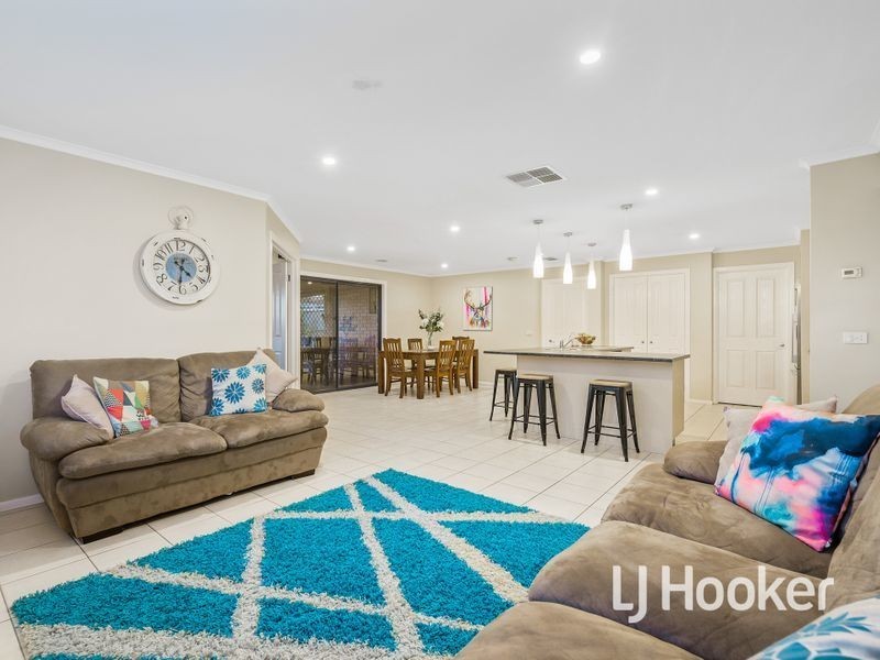 40 Lorikeet Drive, Berwick VIC 3806