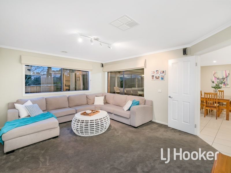 40 Lorikeet Drive, Berwick VIC 3806