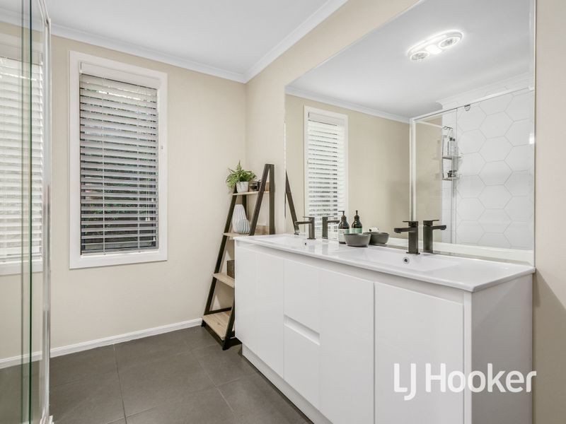 40 Lorikeet Drive, Berwick VIC 3806