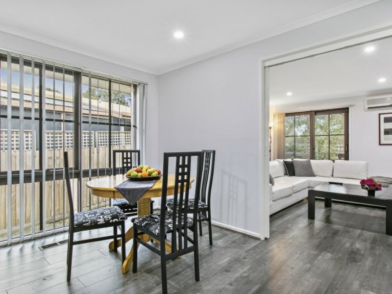 6 Ravensthorpe Crescent, Narre Warren VIC 3805