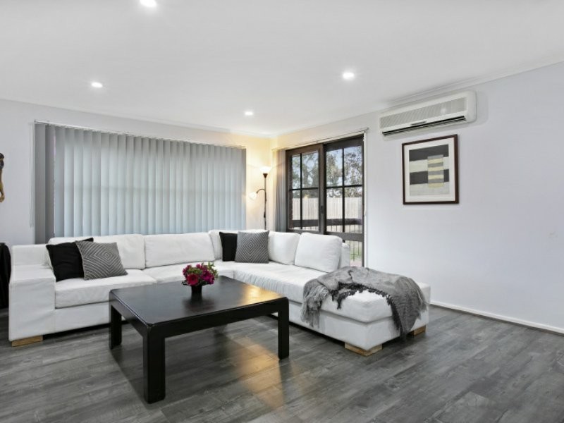 6 Ravensthorpe Crescent, Narre Warren VIC 3805