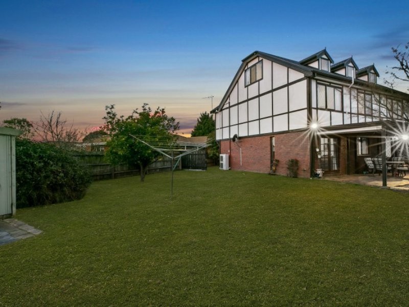 39 County Drive, Berwick VIC 3806