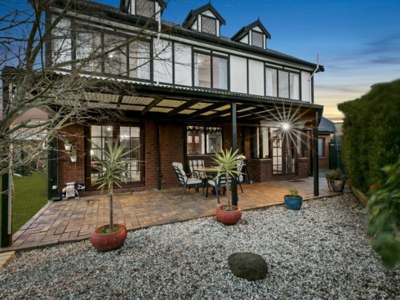 39 County Drive, Berwick VIC 3806