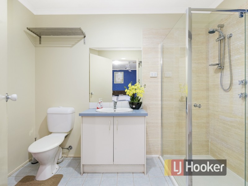 5 Lisburn Way, Berwick VIC 3806