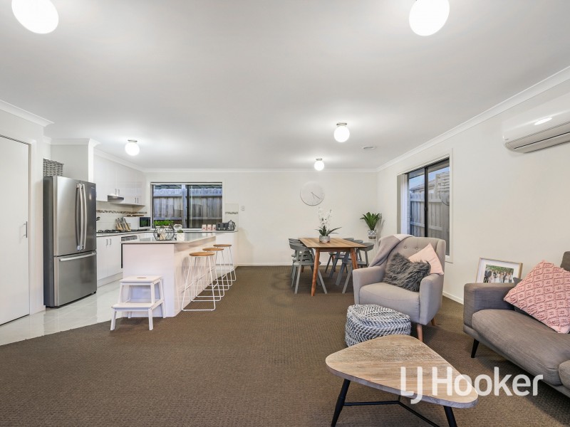 Unit 4/30 Warrenwood Place, Langwarrin VIC 3910
