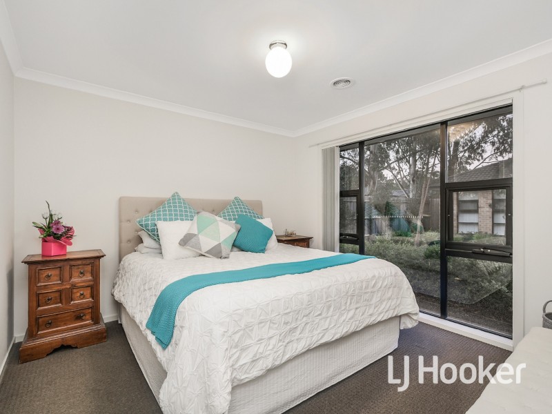 Unit 4/30 Warrenwood Place, Langwarrin VIC 3910