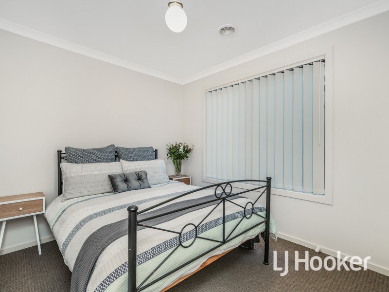 Unit 4/30 Warrenwood Place, Langwarrin VIC 3910