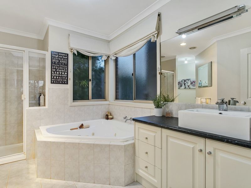 40 Wood Road, Narre Warren South VIC 3805