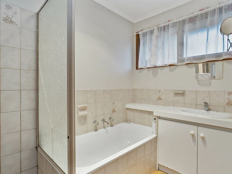 35 Springfield Crescent, Hampton Park VIC 3976