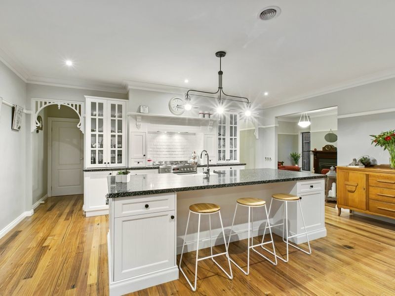 16 Macreadie Drive, Berwick VIC 3806