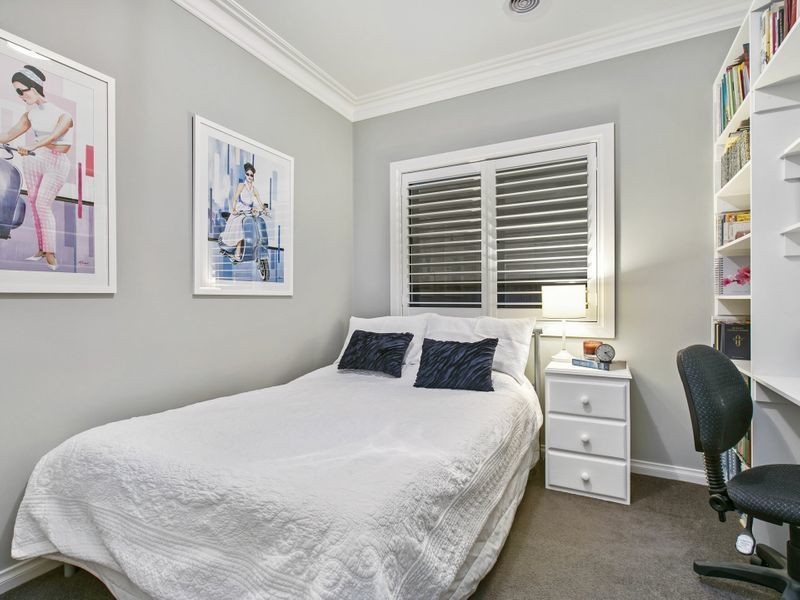 16 Macreadie Drive, Berwick VIC 3806