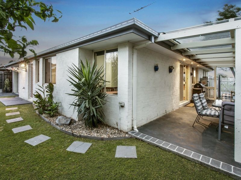 63 Filmer Crescent, Narre Warren South VIC 3805