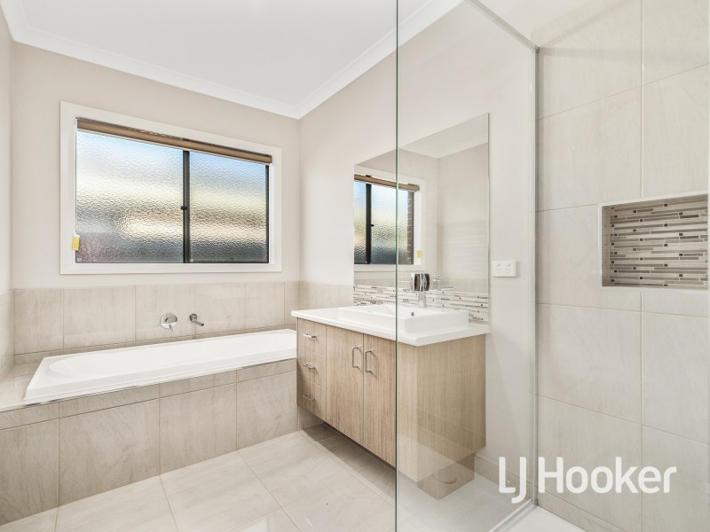 22 Verdant Avenue, Officer VIC 3809