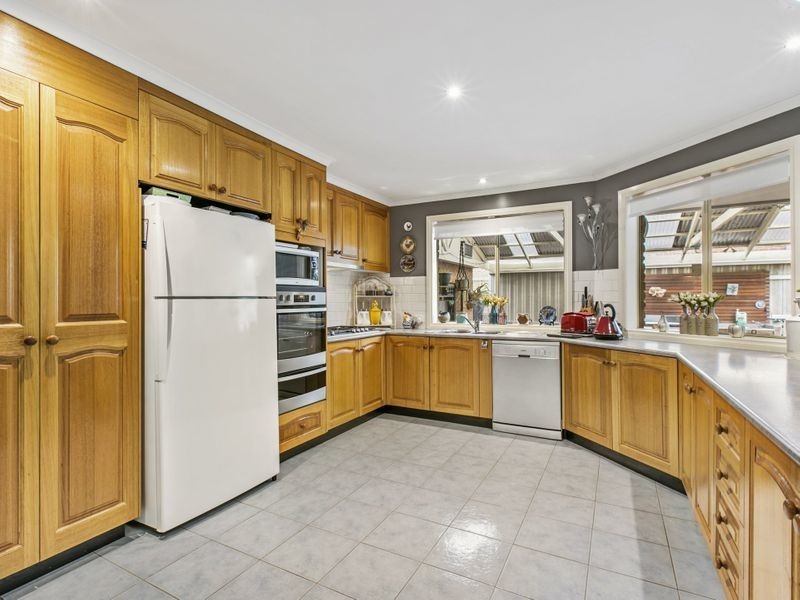 4 Acorn Court, Narre Warren South VIC 3805