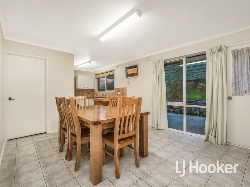 11 Upton Crescent, Narre Warren VIC 3805