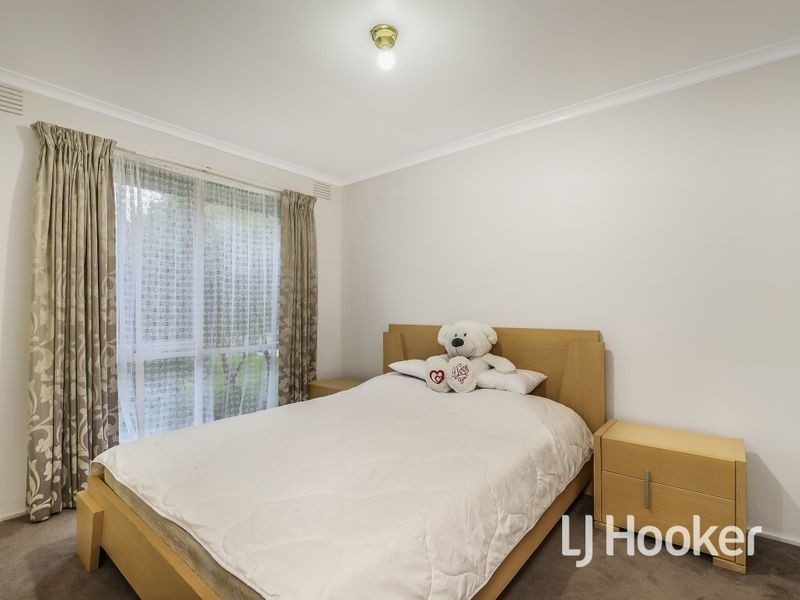 11 Upton Crescent, Narre Warren VIC 3805