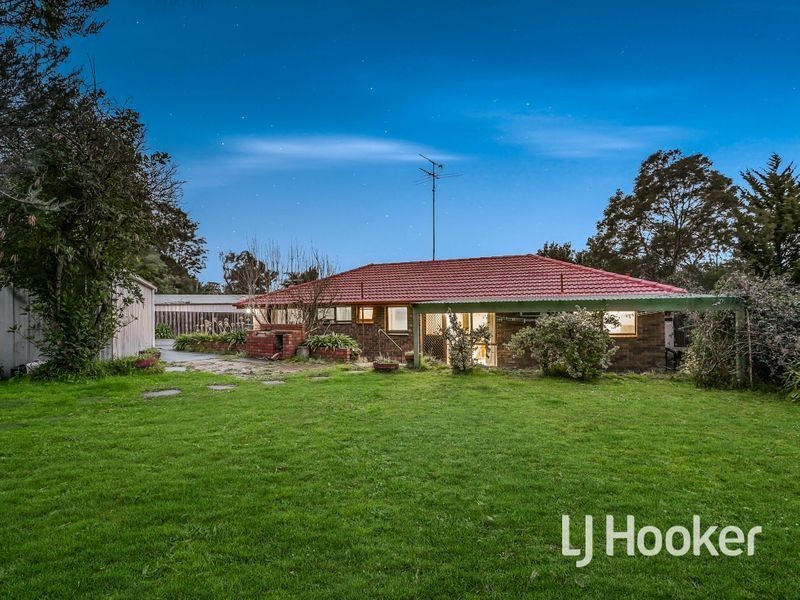 11 Upton Crescent, Narre Warren VIC 3805