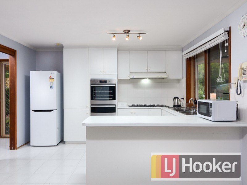 22 Howitt Court, Berwick VIC 3806