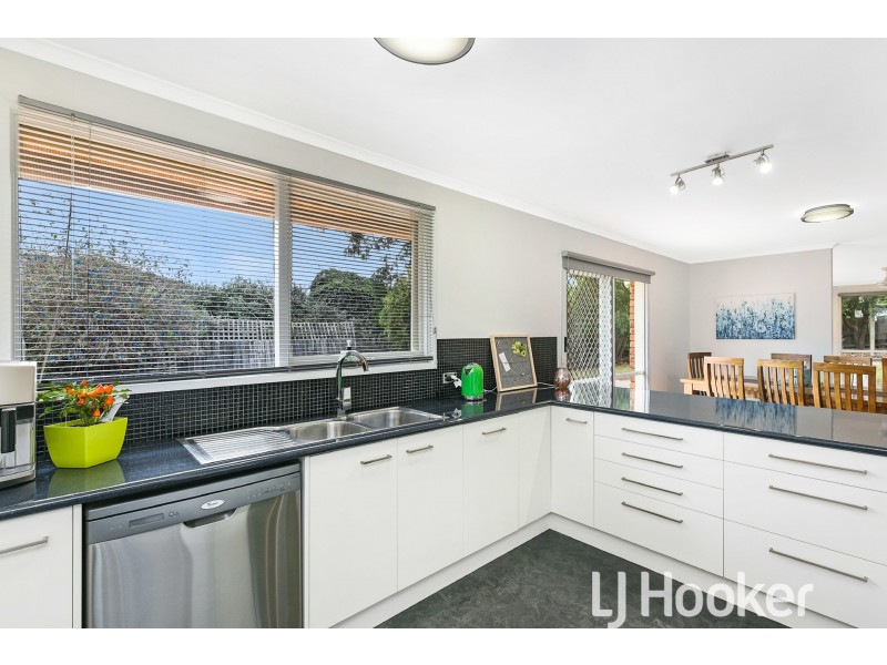 5 Andrew Court, Pakenham VIC 3810