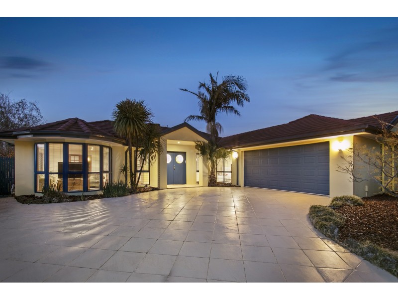 11 Charles Conder Place, Berwick VIC 3806