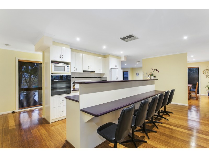 11 Charles Conder Place, Berwick VIC 3806