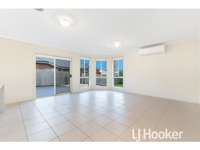 92 Church Street, Drouin VIC 3818