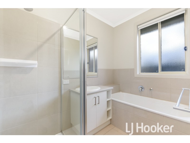 92 Church Street, Drouin VIC 3818