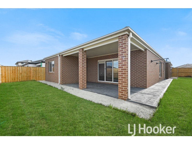 12 Cochin Drive, Clyde North VIC 3978