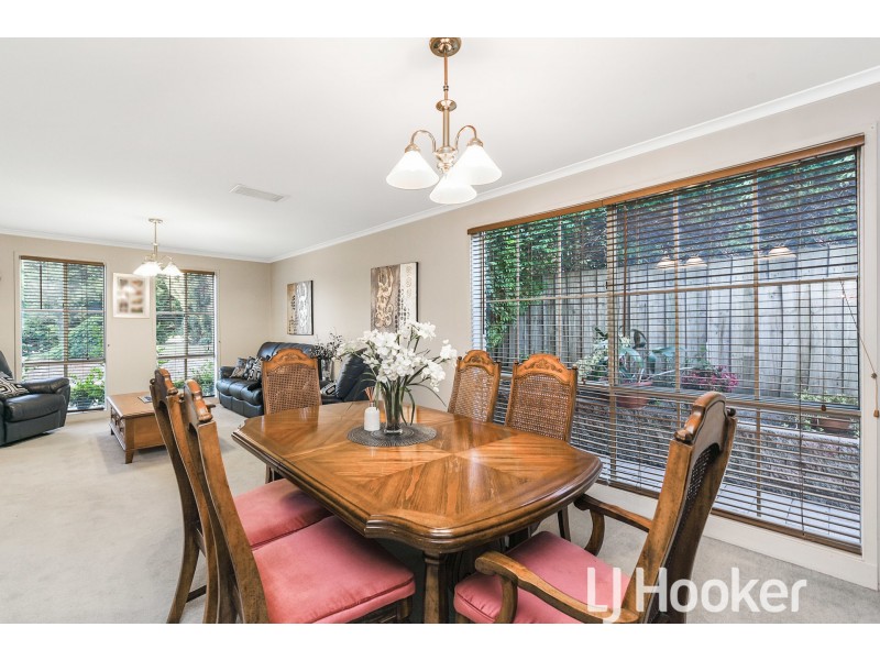 13 Nestle Retreat, Berwick VIC 3806