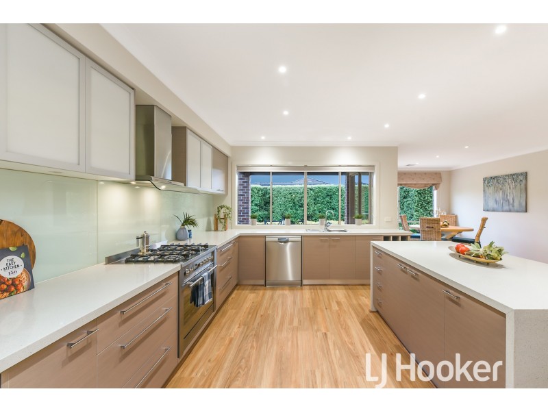 5 Jack William Way, Berwick VIC 3806