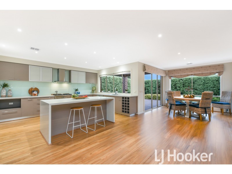 5 Jack William Way, Berwick VIC 3806