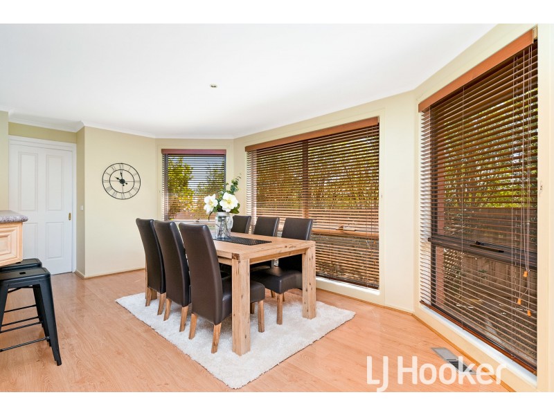 8 Albrecht Avenue, Berwick VIC 3806