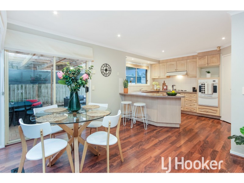 24 Baringa Park Drive, Narre Warren South VIC 3805