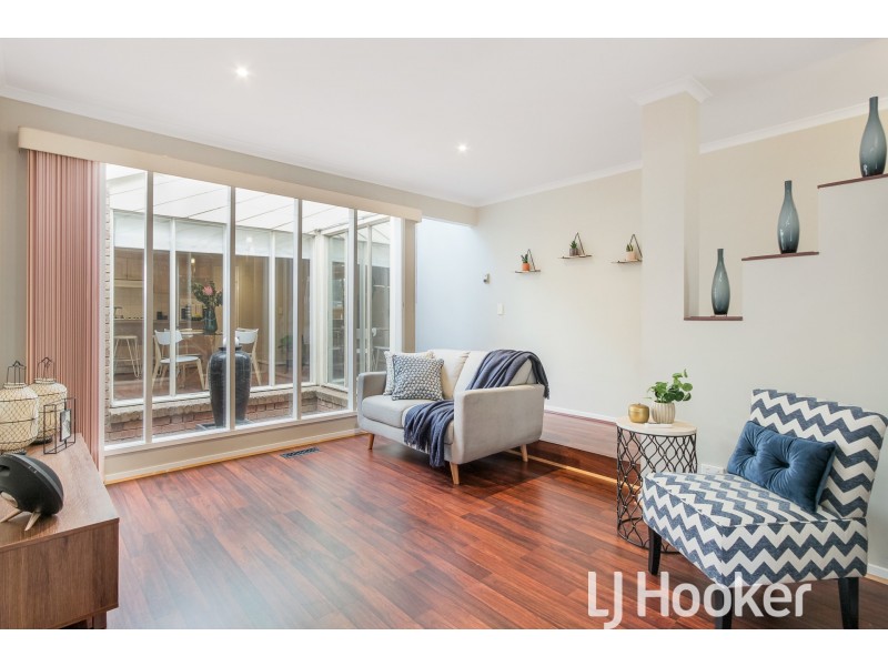 24 Baringa Park Drive, Narre Warren South VIC 3805
