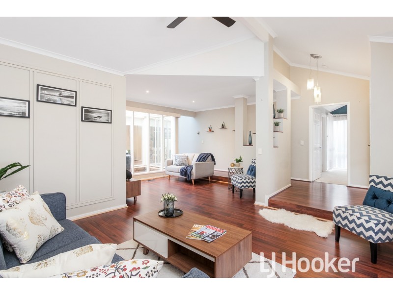 24 Baringa Park Drive, Narre Warren South VIC 3805