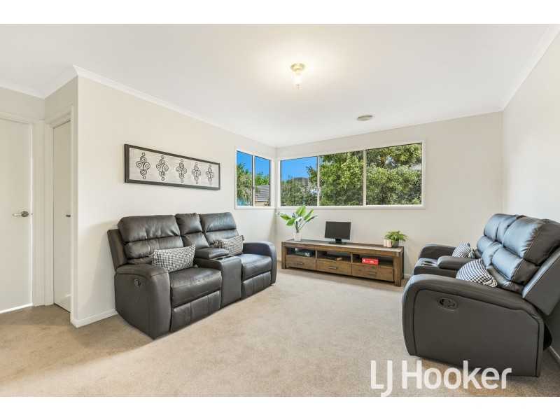 23 Barton Mews, Berwick VIC 3806