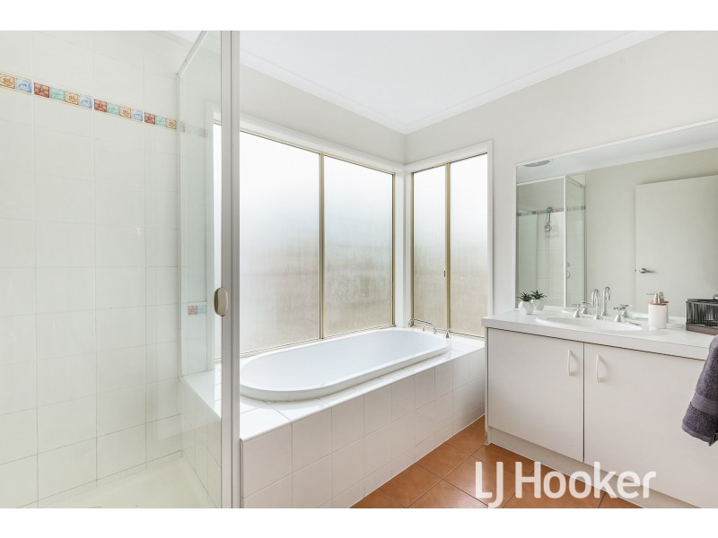 23 Barton Mews, Berwick VIC 3806