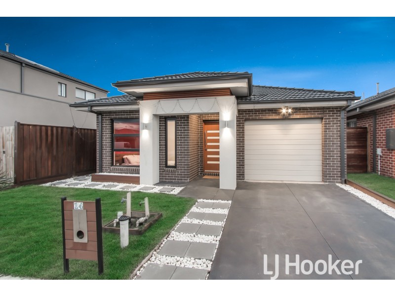 14 Mossey Crescent, Cranbourne East VIC 3977