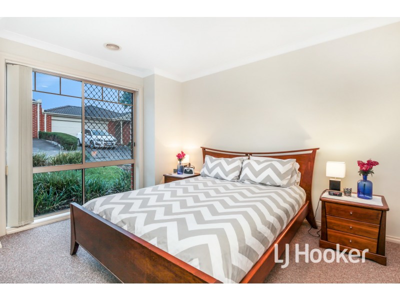 13/133 Bemersyde Drive, Berwick VIC 3806